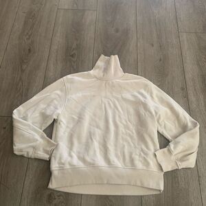 Zara woman’s used sweater in good condition